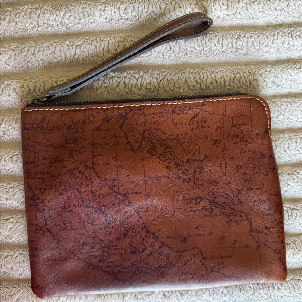 Patricia Nash Cassini Leather Wristlet Clutch Signature Map Print Brown